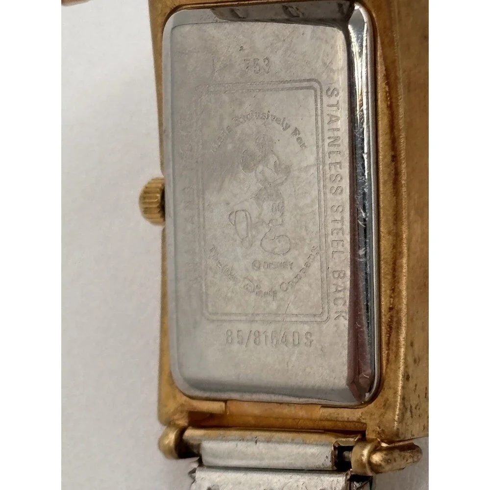 Vintage Disney Winnie the Pooh Tank Watch 18mm Womens Gold Tone New Battery